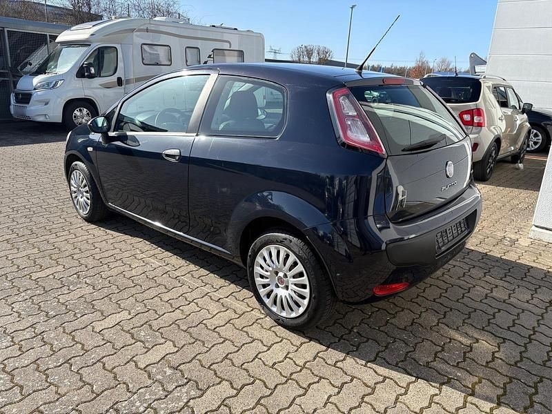 Gebraucht Fiat Punto 65 PS (47 kW) 2011 Blau Kleinwagen