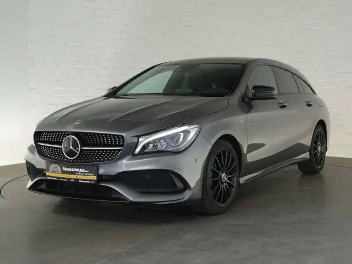 Gebraucht Mercedes CLA200 Style 156 PS (114 kW) 2019 Mountain grau Kombi