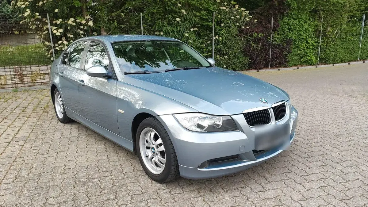 Gebraucht BMW 316 129 PS (94 kW) 2006 Grau Limousine