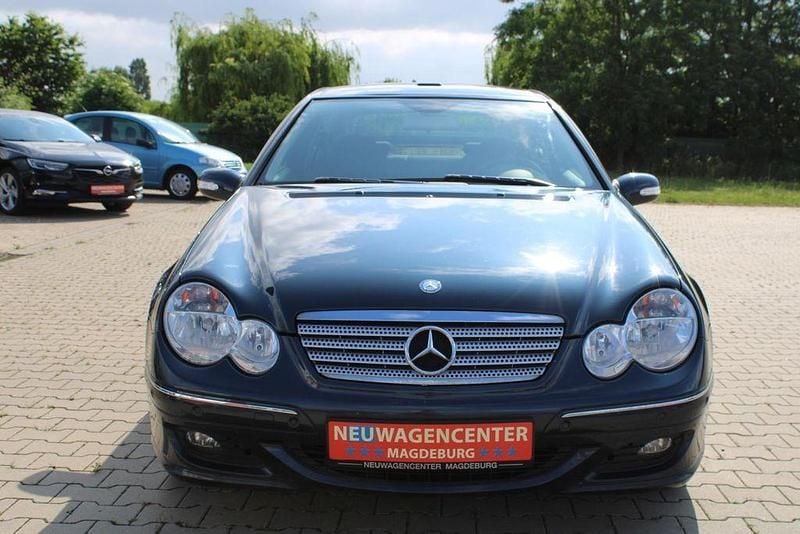 Gebraucht Mercedes C200 163 PS (119 kW) 2007 Schwarz Coupé