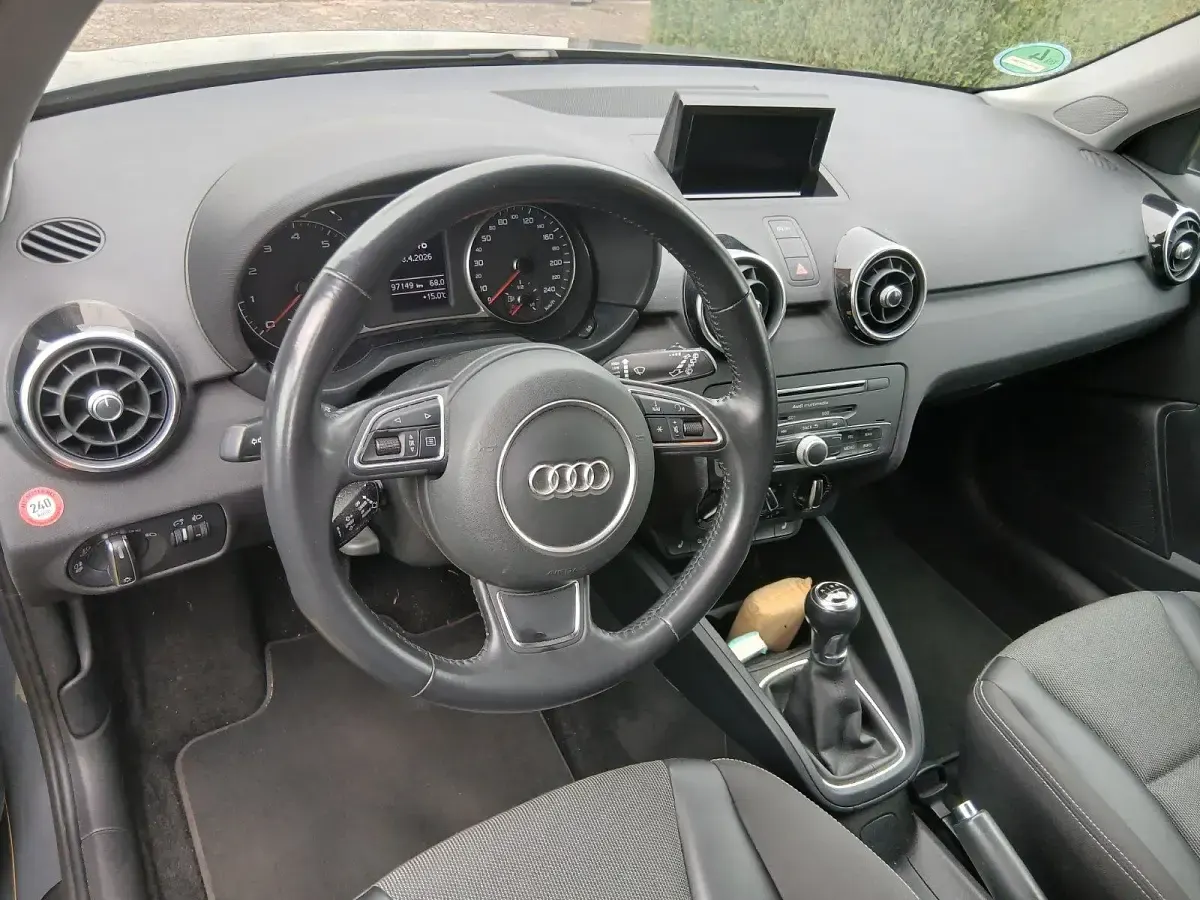 Gebraucht Audi A1 Sportback 80 PS (58 kW) 2018 Grau Kleinwagen