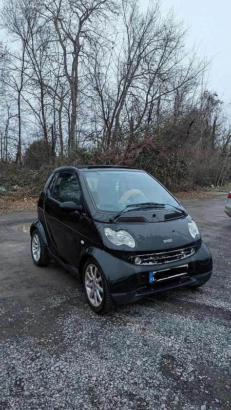 Schwarz Gebraucht 2002 Smart ForTwo Cabrio Cabrio | 1.100 € (Fairer Preis) - Bild 1/4