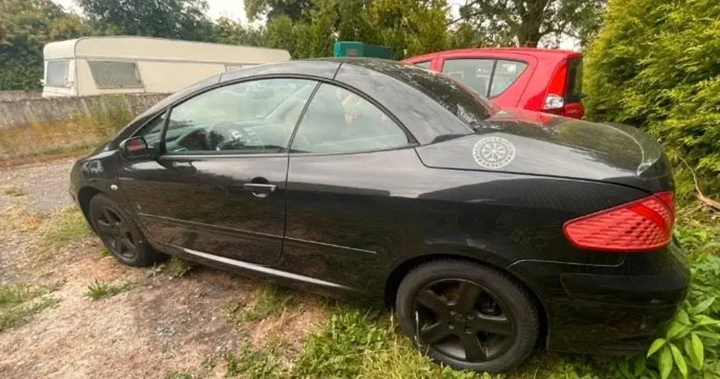 Gebraucht Peugeot 307 CC 140 PS (102 kW) 2008 Schwarz Cabrio