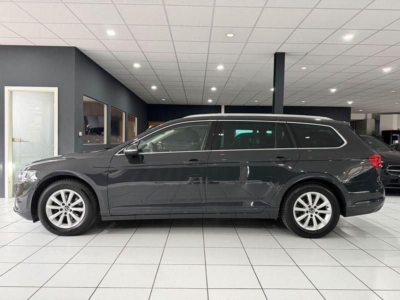 Gebraucht VW Passat Business 150 PS (110 kW) 2020 Grau Kombi