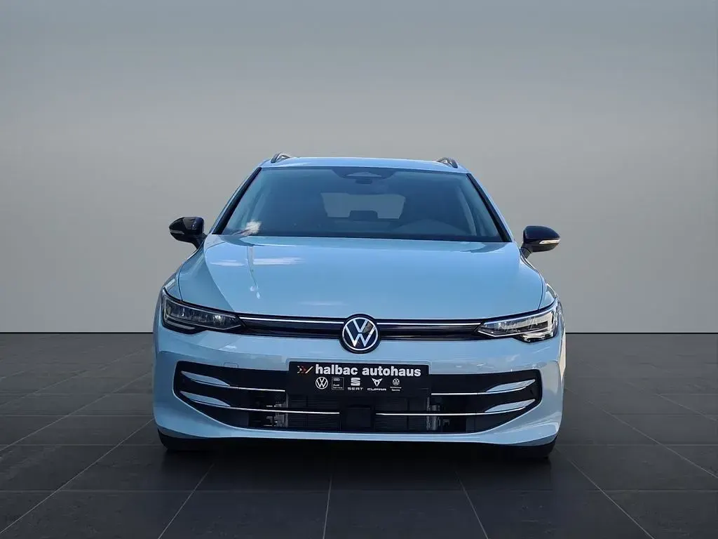 Neu VW Golf VIII Life 150 PS (110 kW) 2026 Blau Kombi