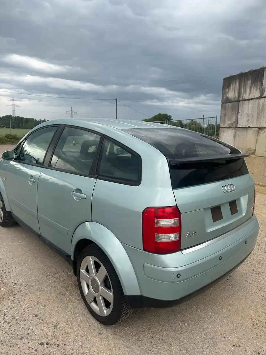 Gebraucht Audi A2 75 PS (55 kW) 2002 Grün Kleinwagen