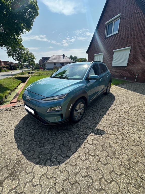 Blau Gebraucht 2020 Hyundai Kona SUV | 19.999 € (Fairer Preis) - Bild 1/4