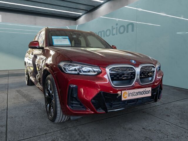 Rot Gebraucht 2022 BMW iX3 SUV | 50.850 € (Teuer) - Bild 1/2