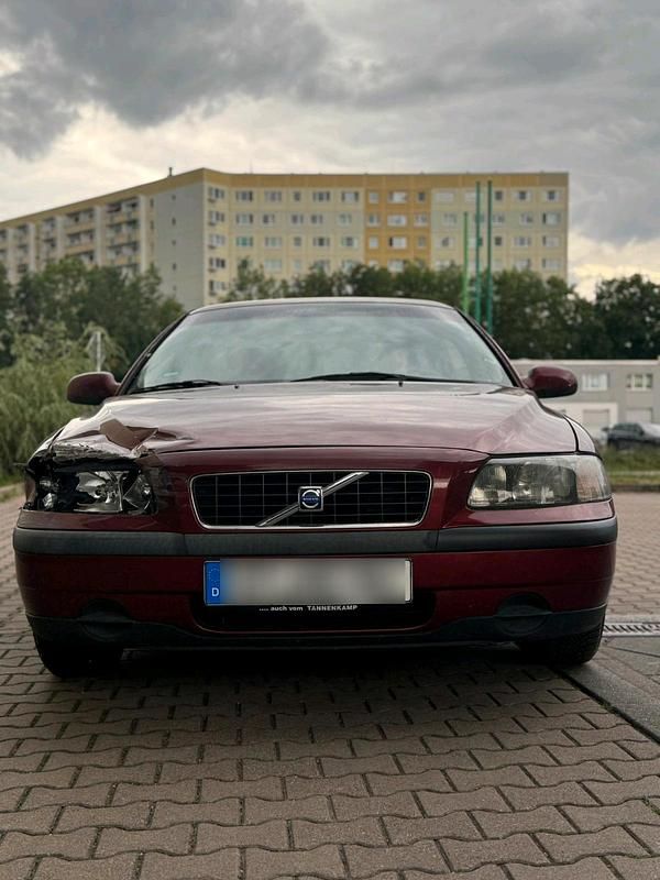 Gebraucht 2002 Volvo S60 Limousine | 950 € (Superpreis) - Bild 1/4