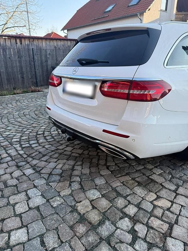 Usado Mercedes E250 211 HP (155 kW) 2017 Branco Carrinha