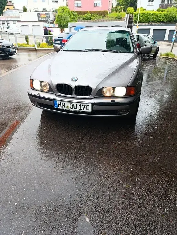 Second-hand BMW 530 184 CP (135 kW) 2000 Gri Berlinǎ