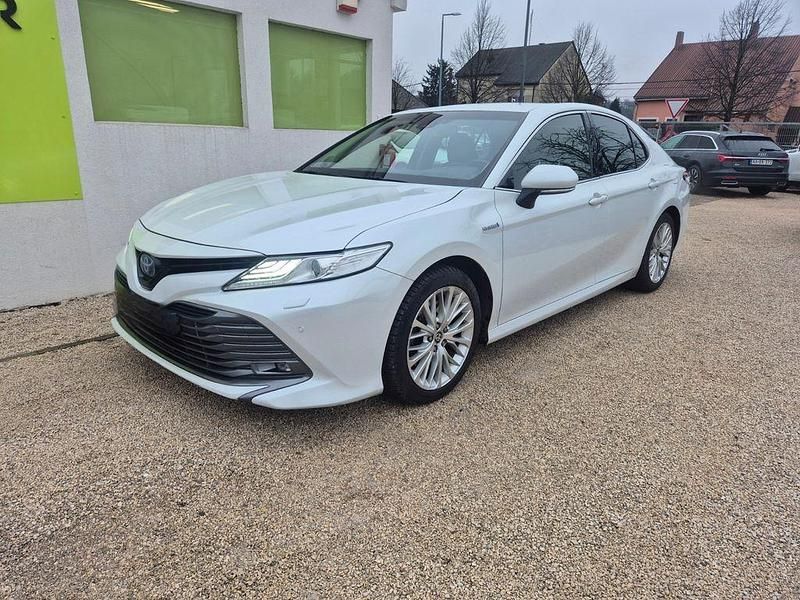 Weiß Gebraucht 2020 Toyota Camry Executive Limousine | 21.000 € (Superpreis) - Bild 1/4