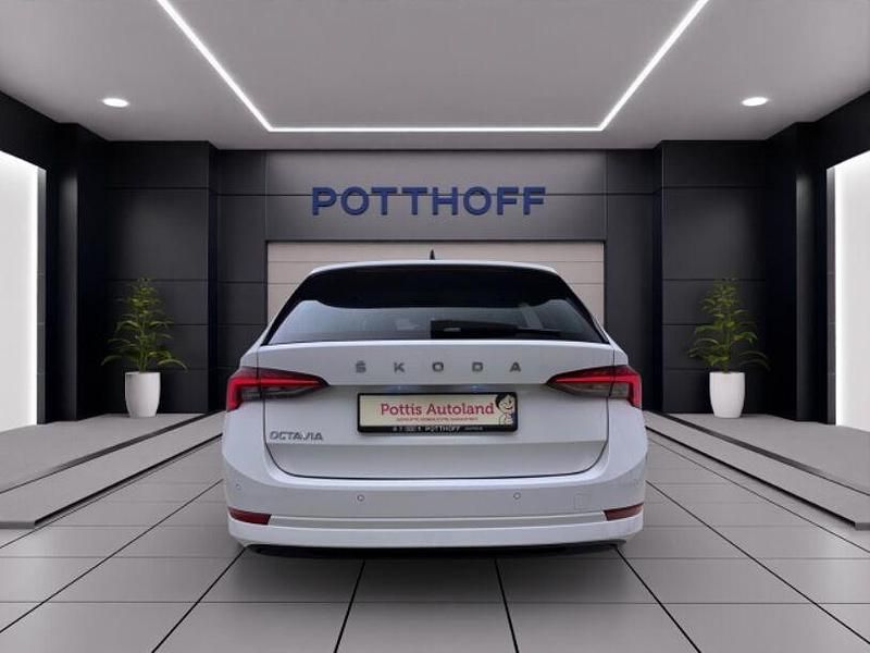 Gebraucht Skoda Octavia Style 116 PS (85 kW) 2023 Weiß Kombi