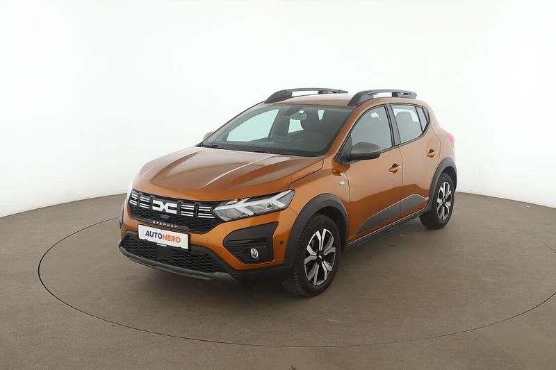 Gebraucht Dacia Sandero Expression 91 PS (66 kW) 2023 Orange Limousine