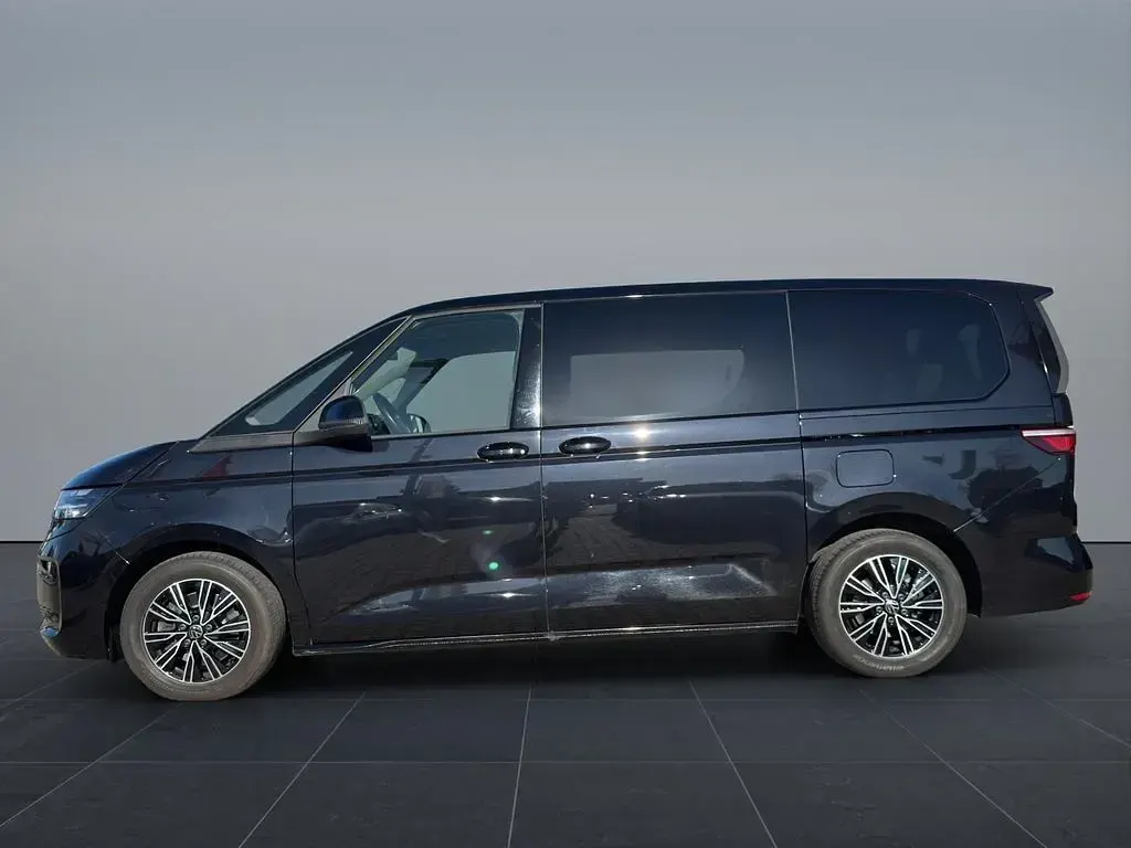 Gebraucht VW Multivan 150 PS (110 kW) 2024 Deepblack perleffekt Van / Kleinbus