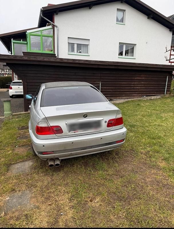 Gebraucht BMW 320 150 PS (110 kW) 1999 Silber Coupé