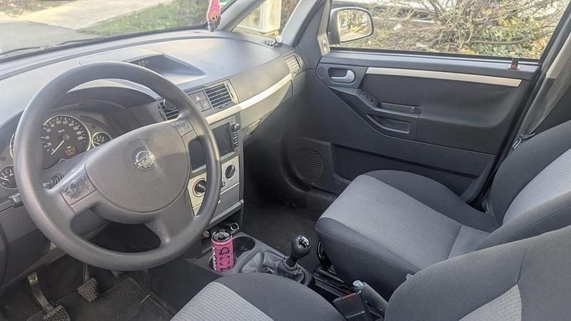 Gebraucht Opel Meriva 101 PS (74 kW) 2005 Silber Van / Kleinbus