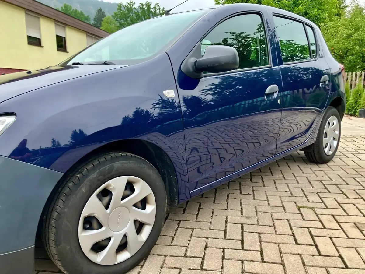 Gebraucht Dacia Sandero Essentiel 73 PS (53 kW) 2017 Blau Kleinwagen