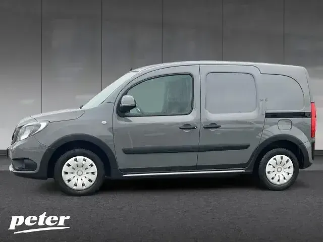 Gebraucht Mercedes Citan 109 90 PS (66 kW) 2018 Delfingrau Kleinwagen