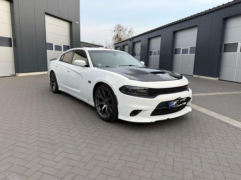 Weiß Gebraucht 2015 Dodge Charger Limousine | 15.900 € - Bild 1/4