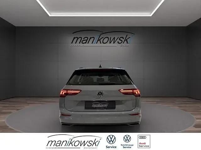 Gebraucht VW Golf VIII Life 116 PS (85 kW) 2024 Grau Kombi