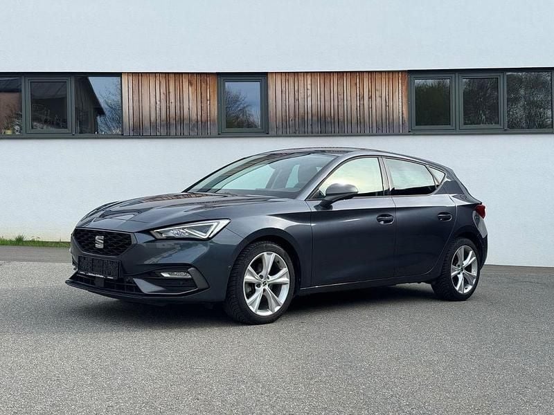 Usata Seat Leon FR 150 CV (110 kW) 2020 Grigio Berlina
