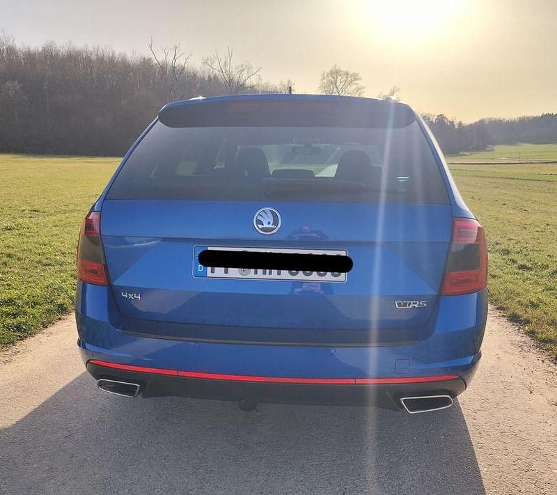 Gebraucht Skoda Octavia RS 184 PS (135 kW) 2016 Blau Kleinwagen