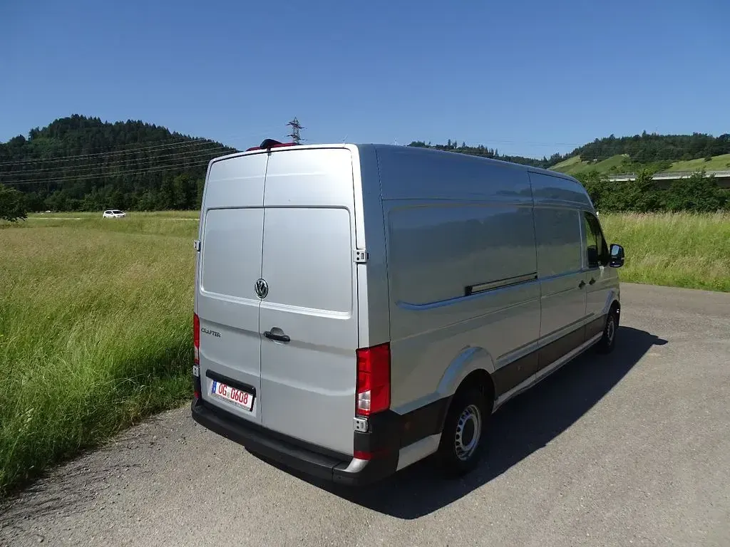 Gebraucht VW Crafter 177 PS (130 kW) 2023 Silber Van
