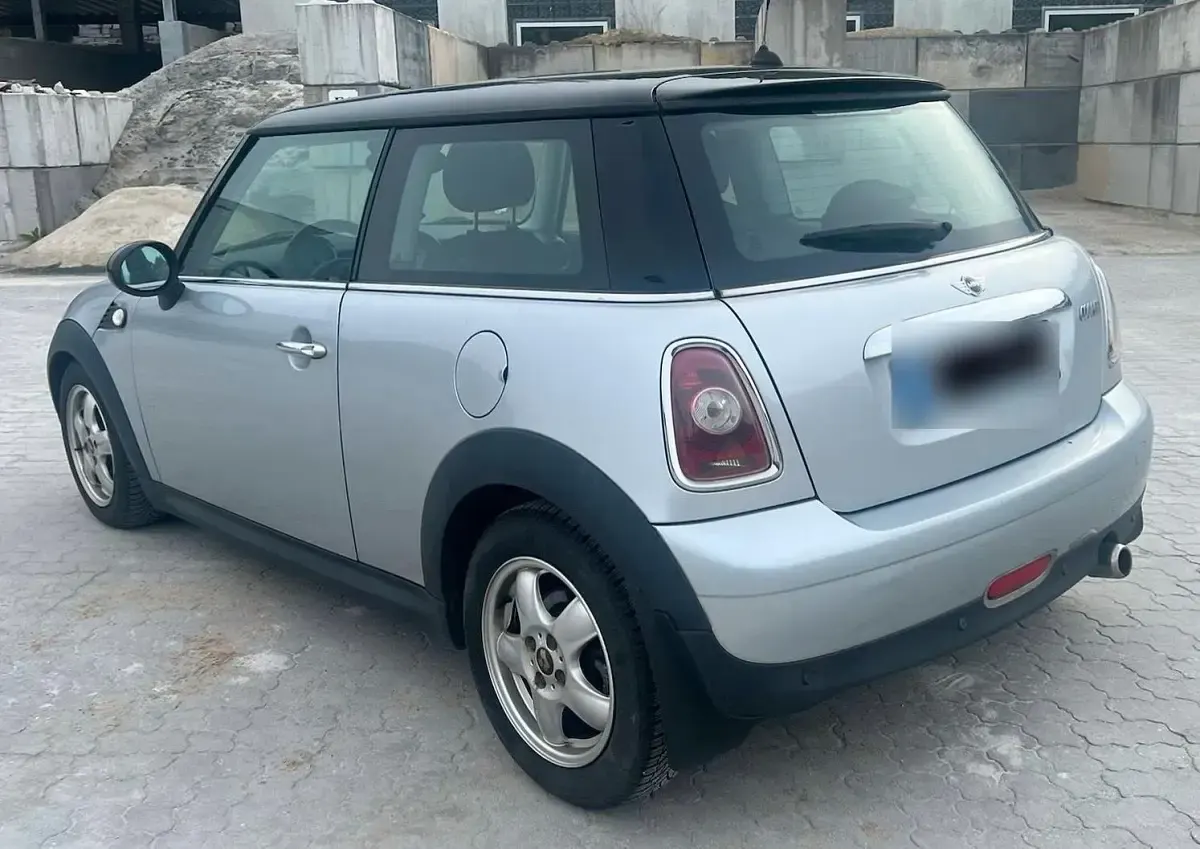 Gebraucht Mini Cooper 120 PS (88 kW) 2009 Silber Kleinwagen
