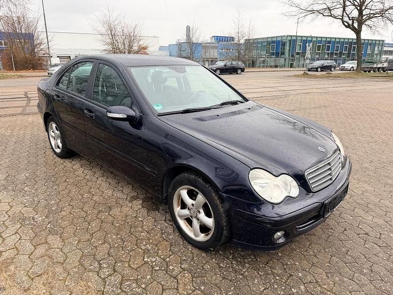Gebraucht Mercedes C220 150 PS (110 kW) 2005 Blau Limousine