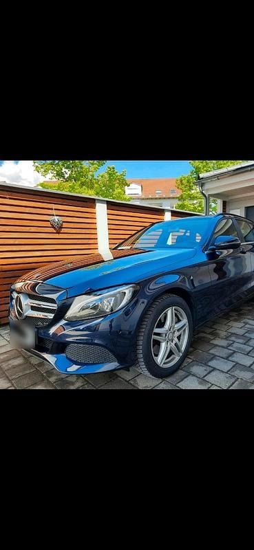 Gebraucht Mercedes C250 204 PS (150 kW) 2015 Blau Kombi
