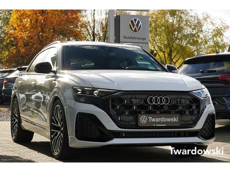 Weiss Gebraucht 2025 Audi Q8 S-Line SUV | 83.990 € (Teuer) - Bild 1/4