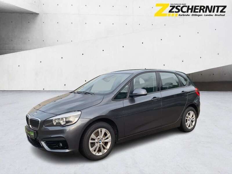 Mineralgrau metallic Gebraucht 2015 BMW 218 Active Tourer Sport Line Van / Kleinbus | 13.690 € (Fairer Preis) - Bild 1/4