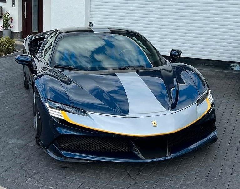 Gebraucht Ferrari SF90 999 PS (734 kW) 2023 Blau