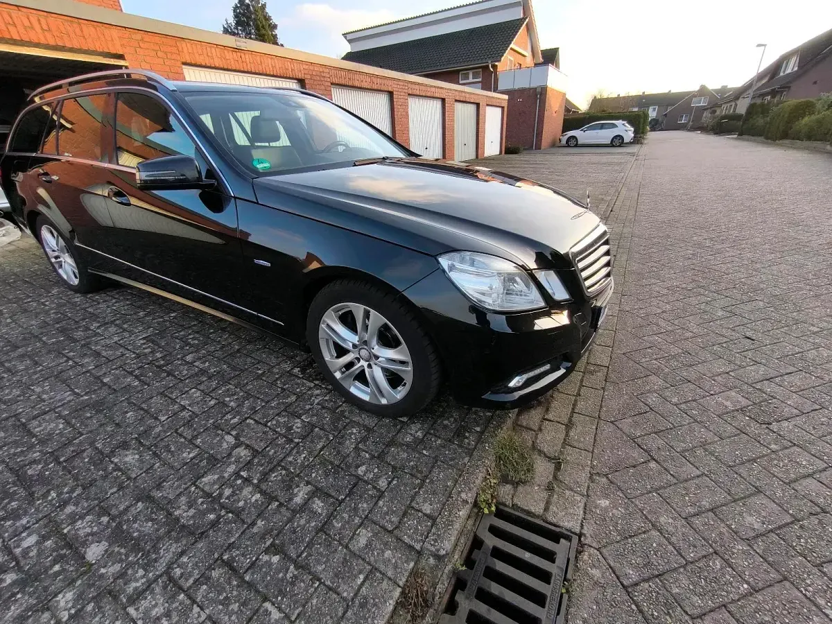 Gebraucht Mercedes E350 Avantgarde 231 PS (169 kW) 2009 Schwarz Kombi