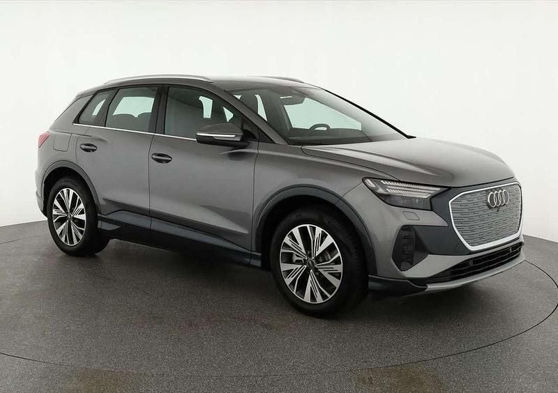 Taifungrau metallic Neu 2025 Audi Q4 e-tron Advanced SUV | 49.595 € (Superpreis) - Bild 1/4
