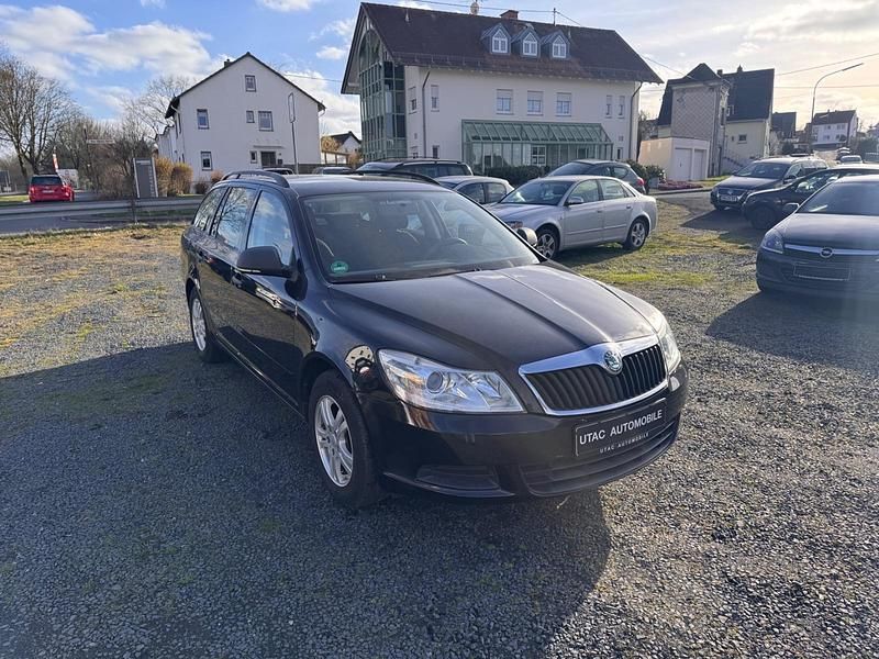 Gebraucht Skoda Octavia Classic 122 PS (89 kW) 2011 Schwarz Kombi