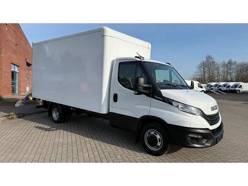 Gebraucht Iveco Daily 156 PS (114 kW) 2024 Weiß Van