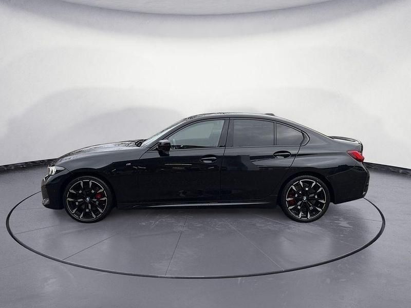 Gebraucht BMW 320 M Sport 190 PS (139 kW) 2025 Saphirschwarz metallic Limousine