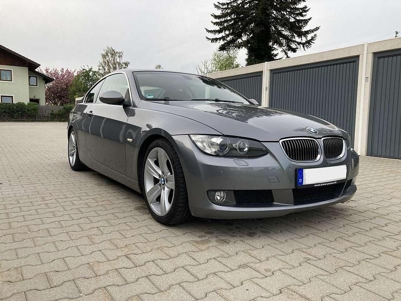 Gebraucht BMW 325 218 PS (160 kW) 2006 Silber Coupé