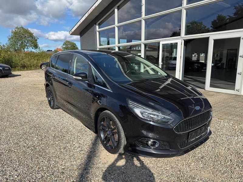 Schwarz Gebraucht 2015 Ford S-MAX ST-Line Van / Kleinbus | 8.900 € (Teuer) - Bild 1/4