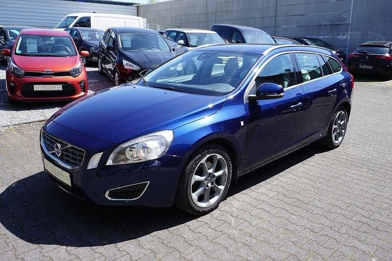 Blau Gebraucht 2013 Volvo V60 Ocean Race Kombi | 7.290 € (Fairer Preis) - Bild 1/4