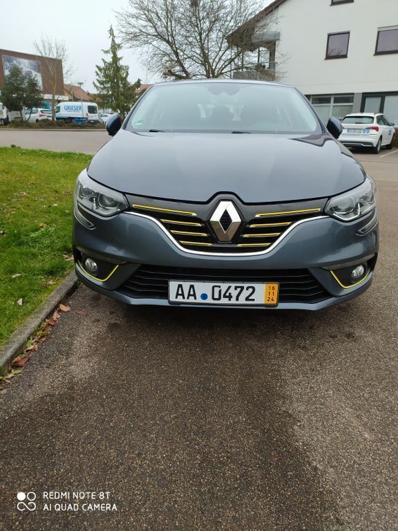 Gebraucht Renault Mégane IV Intens 132 PS (97 kW) 2017 Grau Limousine