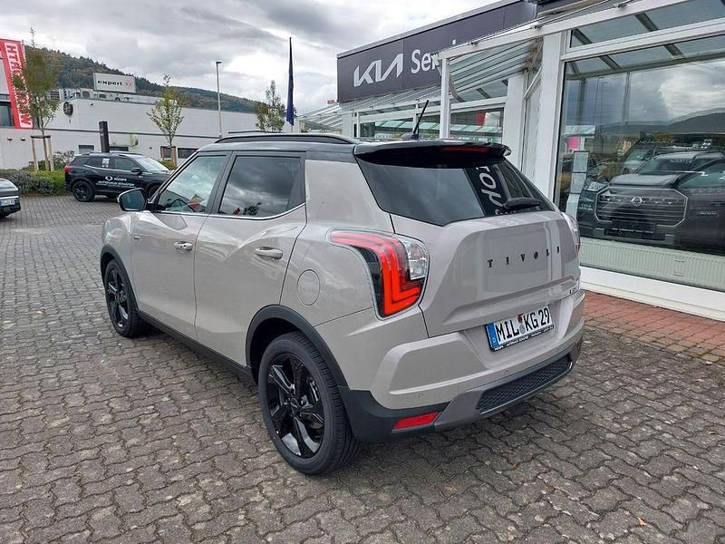 Gebraucht SsangYong Tivoli 163 PS (119 kW) 2025 Beige SUV