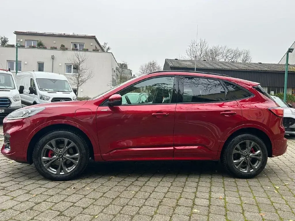 Gebraucht Ford Kuga ST-Line X 152 PS (111 kW) 2024 Lucidrot metallic SUV