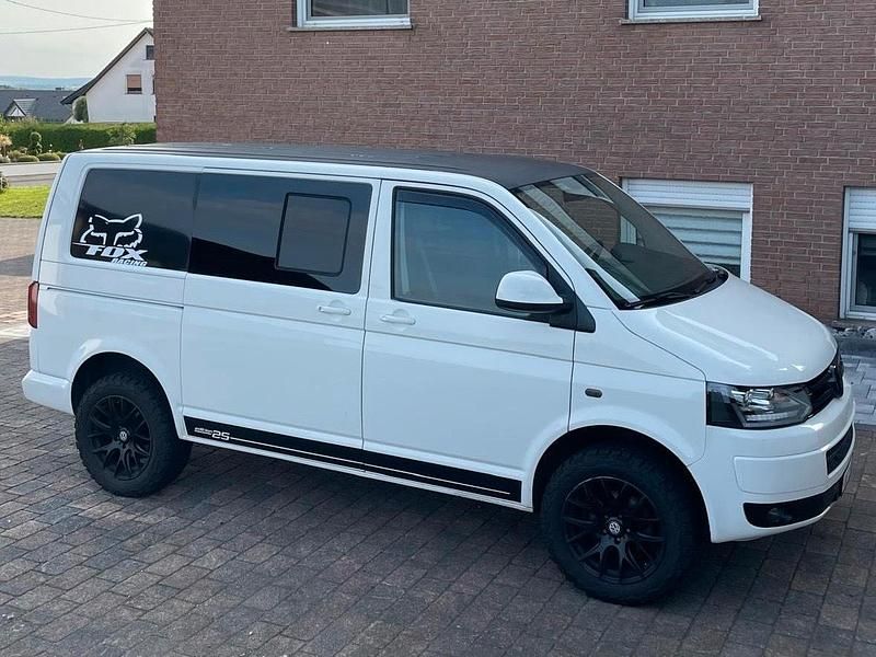 Weiß Gebraucht 2010 VW T5 Van | 14.900 € (Teuer) - Bild 1/4