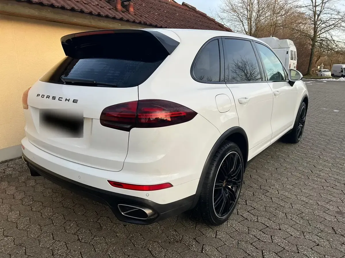 Gebraucht Porsche Cayenne 262 PS (192 kW) 2015 Weiß SUV