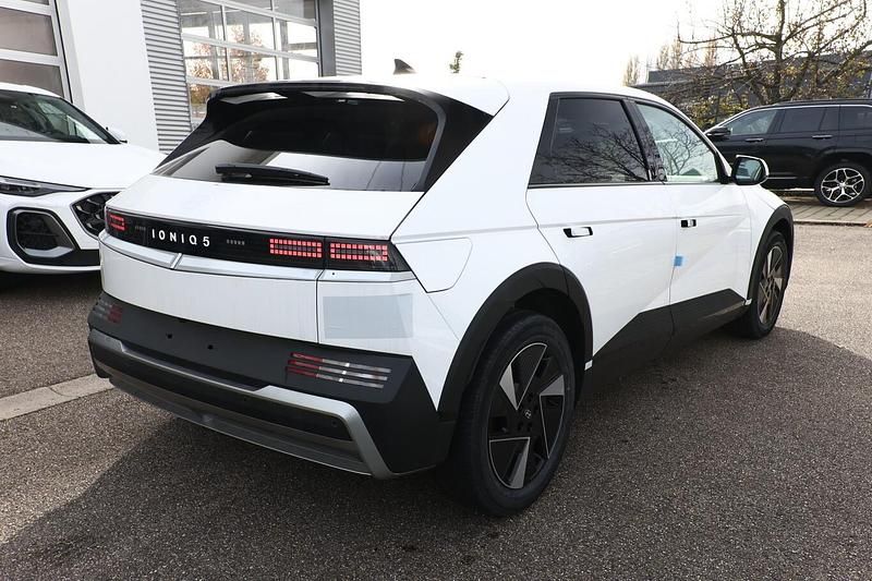 Neu Hyundai Ioniq 5 Techniq 167 kW (228 PS) 2025 Atlas white SUV