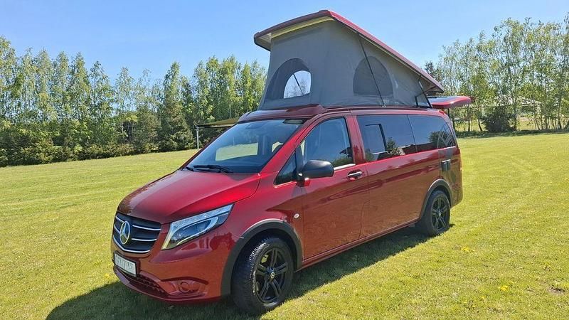 Rot Gebraucht 2021 Mercedes Vito Marco Polo Van / Kleinbus | 65.449 € - Bild 1/4