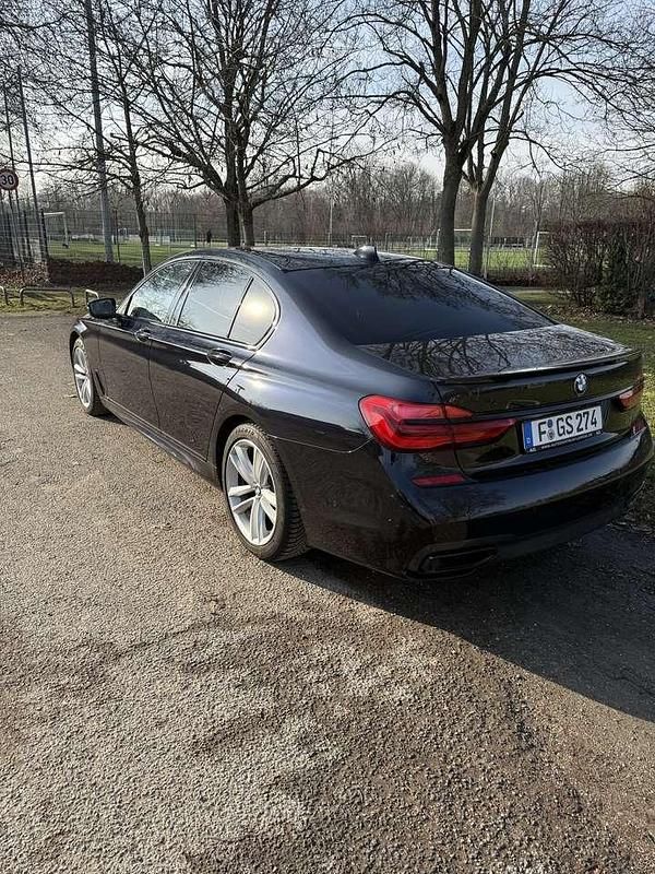 Gebraucht BMW 750 400 PS (294 kW) 2017 Schwarz Limousine